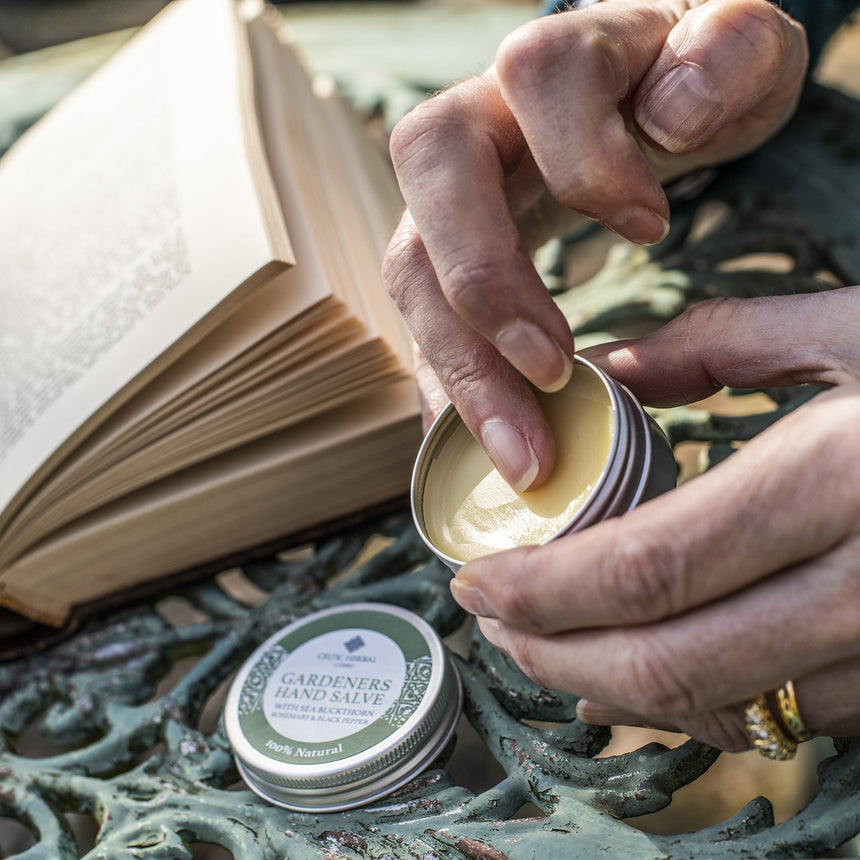 Gardeners Hand Salve with Sea Buckthorn, Rosemary & Black Pepper - mypure.co.uk