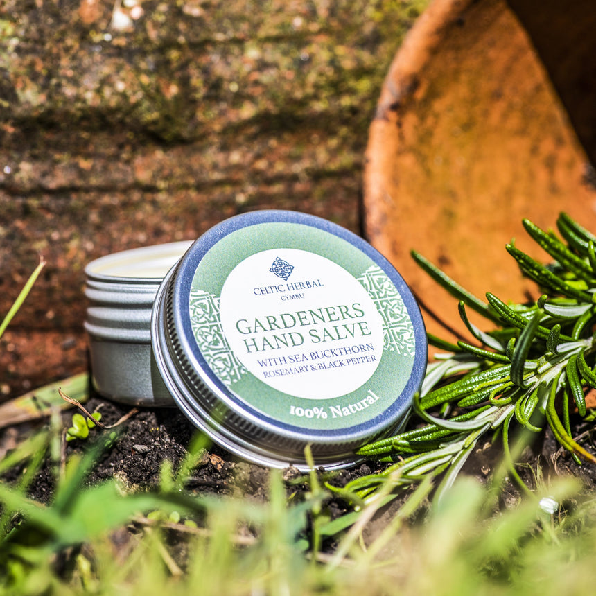 Gardeners Hand Salve with Sea Buckthorn, Rosemary & Black Pepper - mypure.co.uk